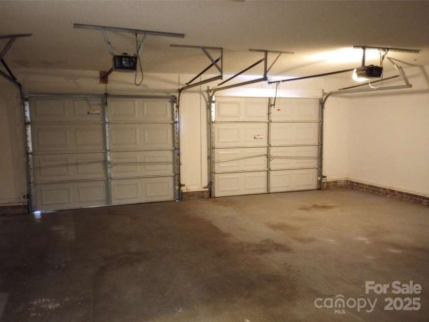 1601 Blue Spring Road, Fayetteville, NC 28304.  MLS# CAR4275926, YatesRealty ID 26000. 