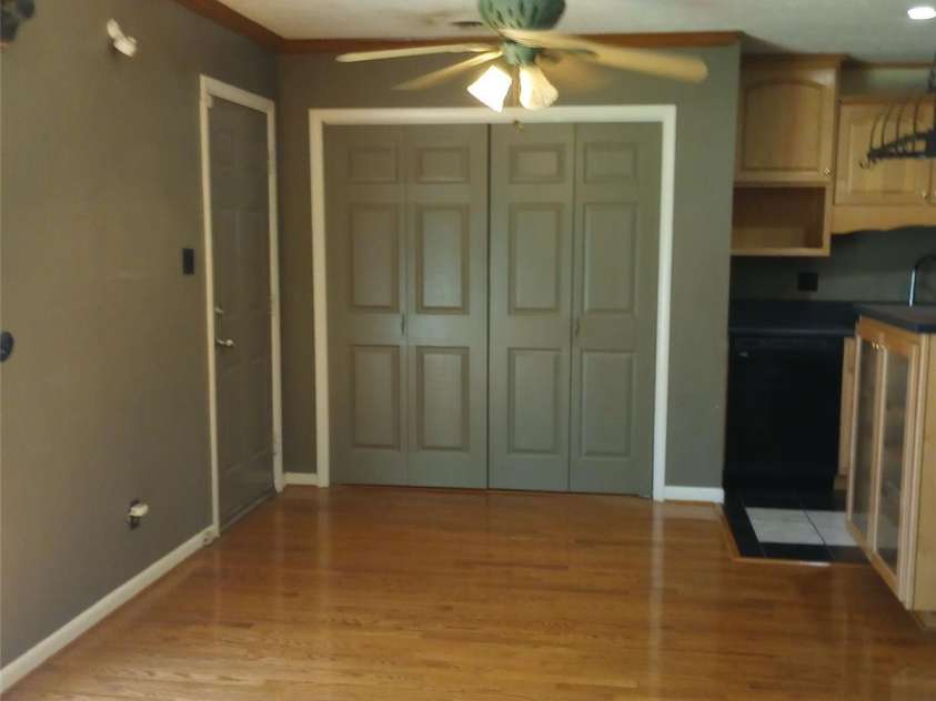 1601 Blue Spring Road, Fayetteville, NC 28304.  MLS# CAR4275926, YatesRealty ID 26000. 