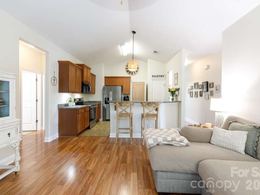 932 Catawba Wells Court, Rock Hill, SC 29732.  MLS# CAR4379044, YatesRealty ID 26000. 