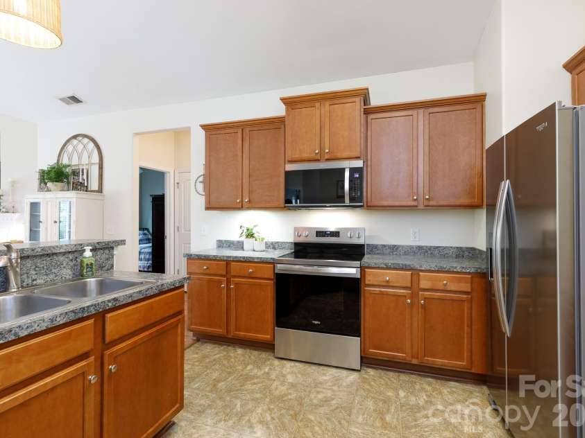 932 Catawba Wells Court, Rock Hill, SC 29732.  MLS# CAR4379044, YatesRealty ID 26000. 