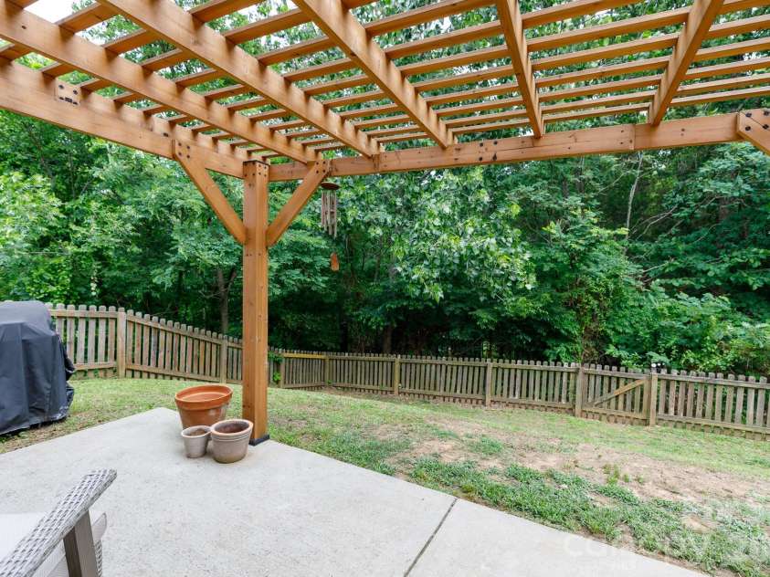 932 Catawba Wells Court, Rock Hill, SC 29732.  MLS# CAR4379044, YatesRealty ID 26000. 