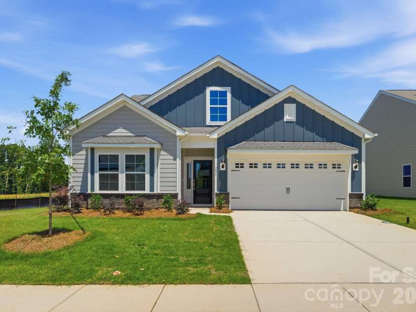 206 Rodeo Drive, Shelby, NC 28150.  MLS# CAR4343494, YatesRealty ID 26001. 