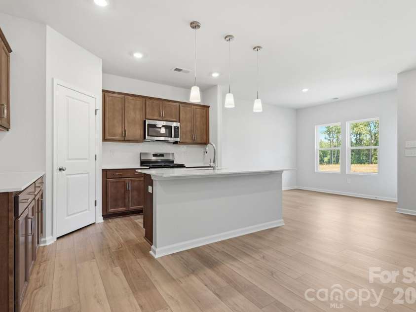206 Rodeo Drive, Shelby, NC 28150.  MLS# CAR4343494, YatesRealty ID 26001. 