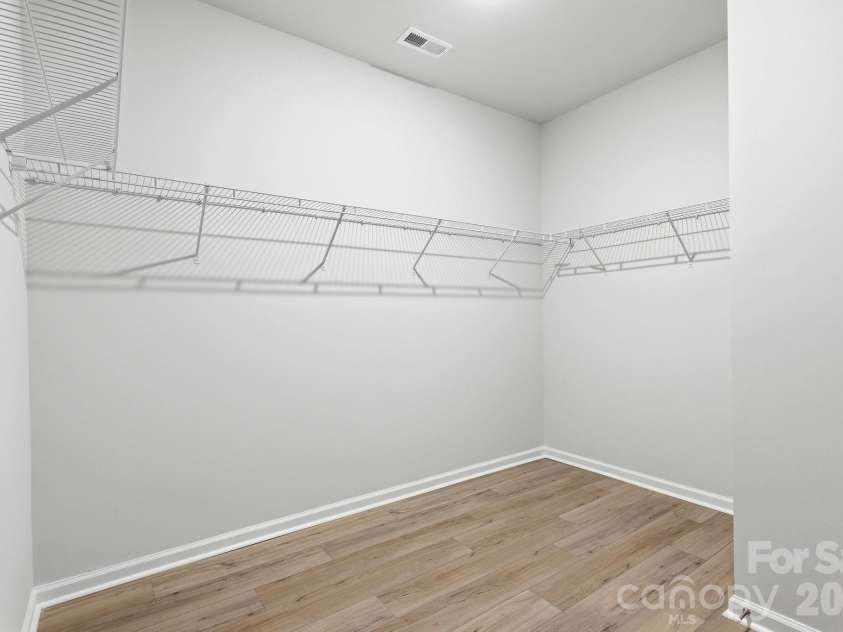 206 Rodeo Drive, Shelby, NC 28150.  MLS# CAR4343494, YatesRealty ID 26001. 
