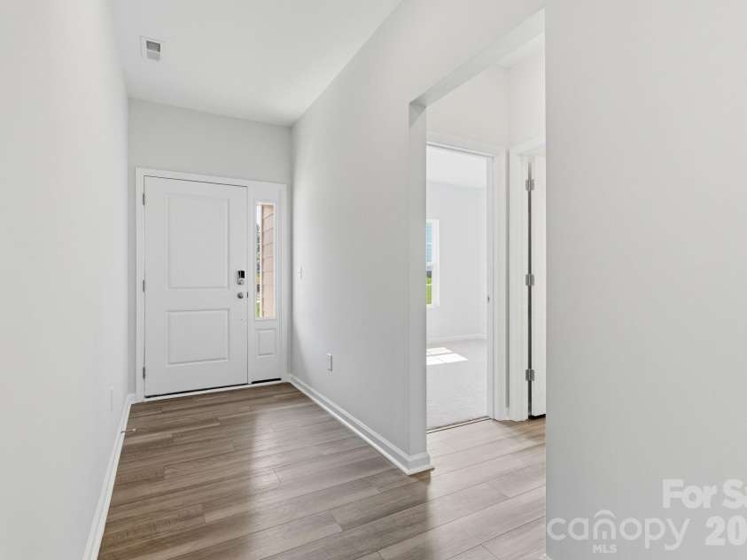 223 Rodeo Drive, Shelby, NC 28150.  MLS# CAR4369805, YatesRealty ID 26002. Entry Way