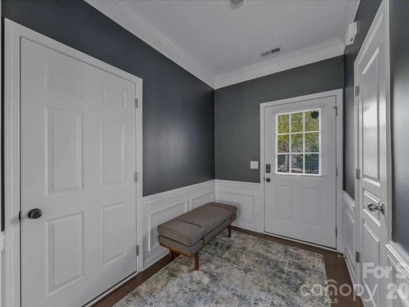 2419 Diplomat Lane, Charlotte, NC 28210.  MLS# CAR4361869, YatesRealty ID 26003. 