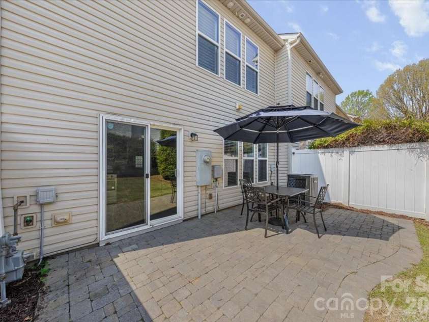 2419 Diplomat Lane, Charlotte, NC 28210.  MLS# CAR4361869, YatesRealty ID 26003. 