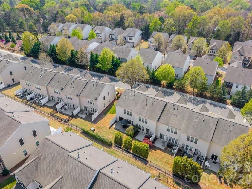2419 Diplomat Lane, Charlotte, NC 28210.  MLS# CAR4361869, YatesRealty ID 26003. 