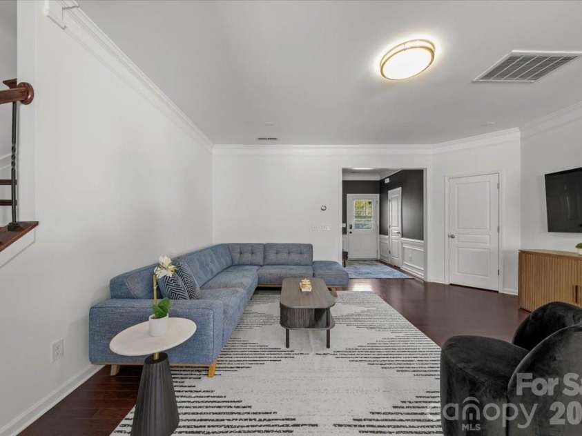 2419 Diplomat Lane, Charlotte, NC 28210.  MLS# CAR4361869, YatesRealty ID 26003. Living Room