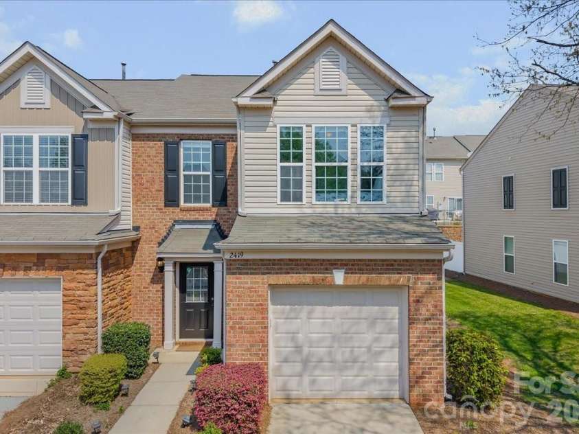2419 Diplomat Lane, Charlotte, NC 28210.  MLS# CAR4361869, YatesRealty ID 26003. Welcome Home!