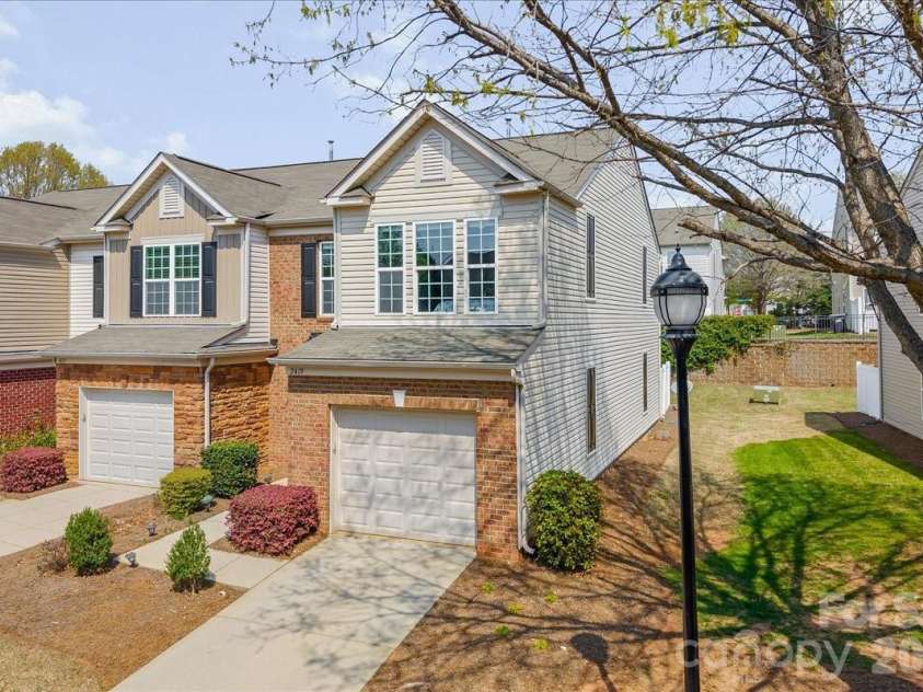 2419 Diplomat Lane, Charlotte, NC 28210.  MLS# CAR4361869, YatesRealty ID 26003. Welcome Home!