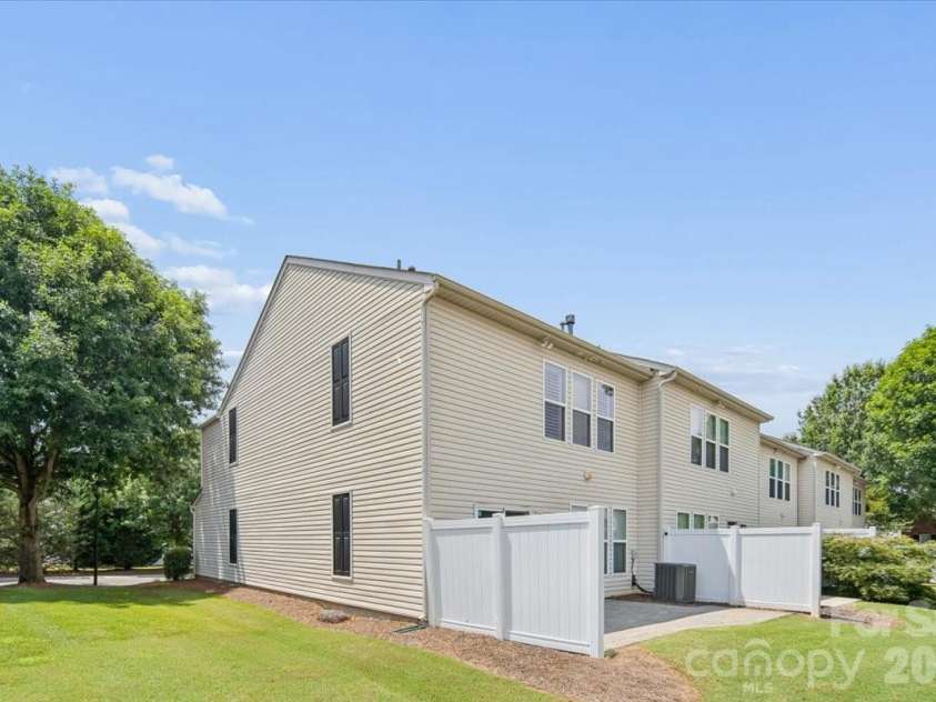 2419 Diplomat Lane, Charlotte, NC 28210.  MLS# CAR4413506, YatesRealty ID 26003. 