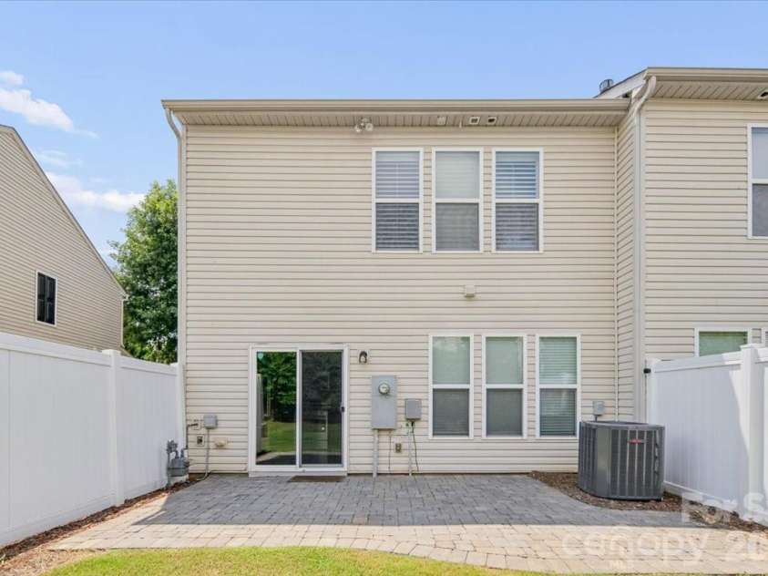2419 Diplomat Lane, Charlotte, NC 28210.  MLS# CAR4413506, YatesRealty ID 26003. 