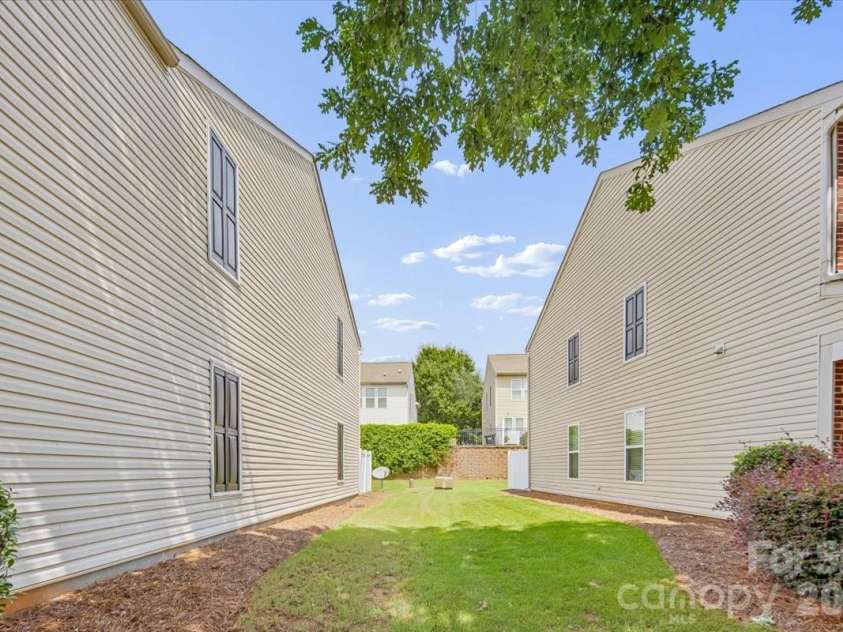 2419 Diplomat Lane, Charlotte, NC 28210.  MLS# CAR4413506, YatesRealty ID 26003. 