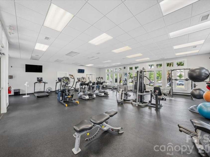 2419 Diplomat Lane, Charlotte, NC 28210.  MLS# CAR4413506, YatesRealty ID 26003. 