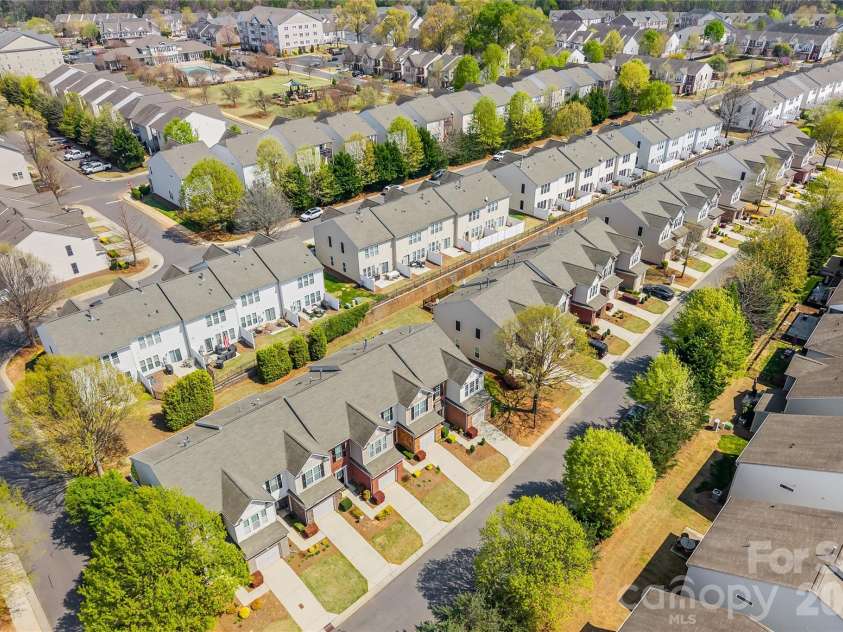 2419 Diplomat Lane, Charlotte, NC 28210.  MLS# CAR4413506, YatesRealty ID 26003. 