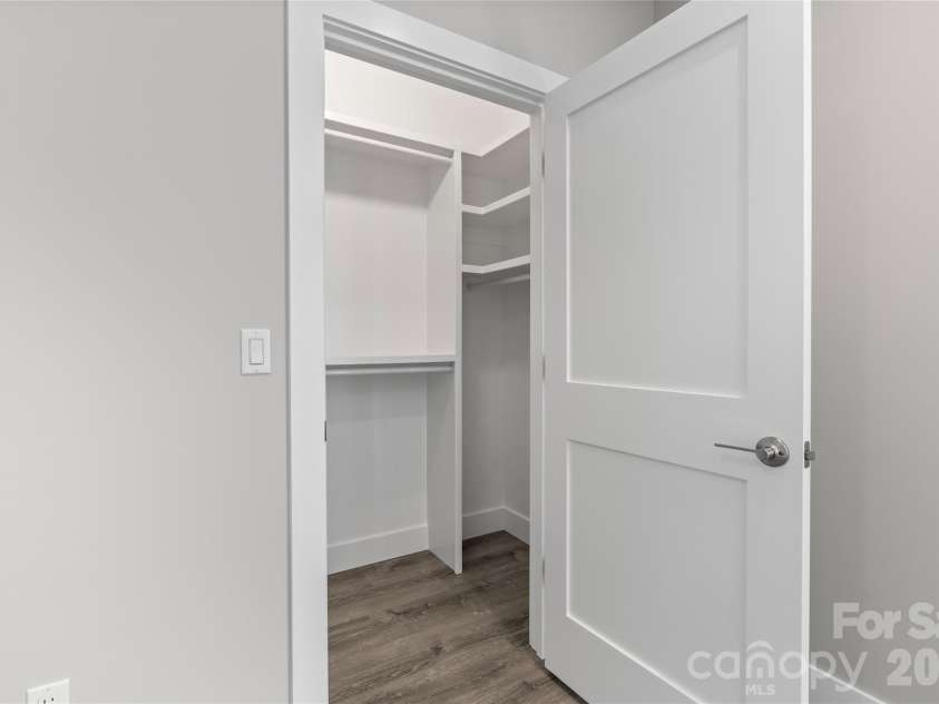 128 Rock Hill Road, Asheville, NC 28803.  MLS# CAR4376363, YatesRealty ID 26004. 