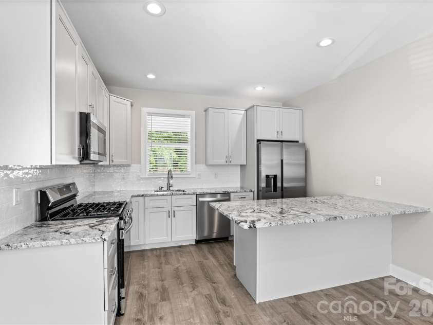 128 Rock Hill Road, Asheville, NC 28803.  MLS# CAR4395815, YatesRealty ID 26004. 
