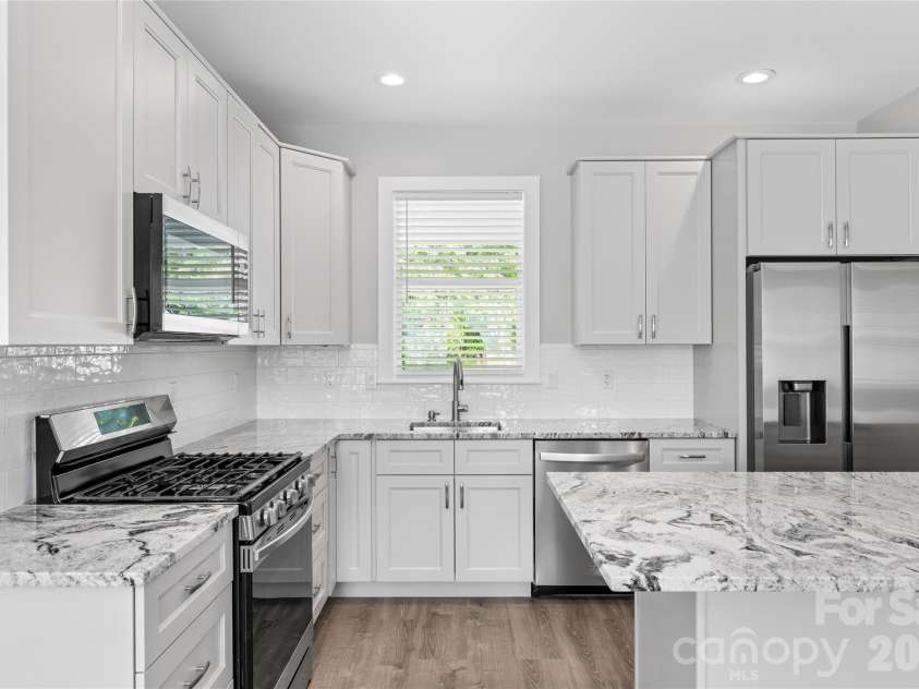 128 Rock Hill Road, Asheville, NC 28803.  MLS# CAR4395815, YatesRealty ID 26004. 