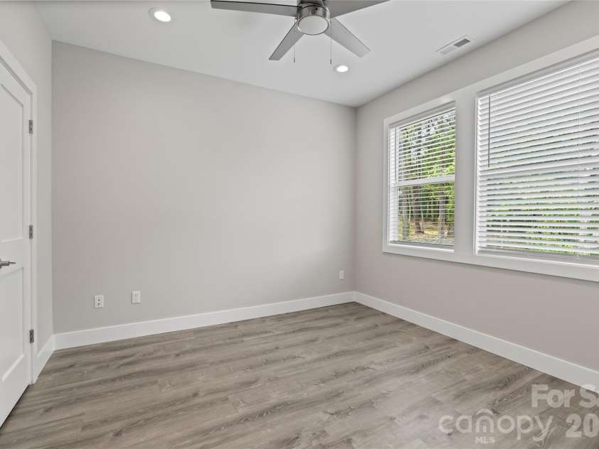 128 Rock Hill Road, Asheville, NC 28803.  MLS# CAR4395815, YatesRealty ID 26004. 