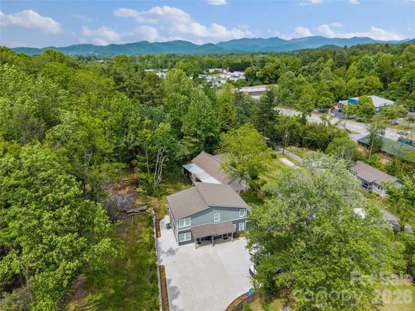 128 Rock Hill Road, Asheville, NC 28803.  MLS# CAR4395815, YatesRealty ID 26004. 
