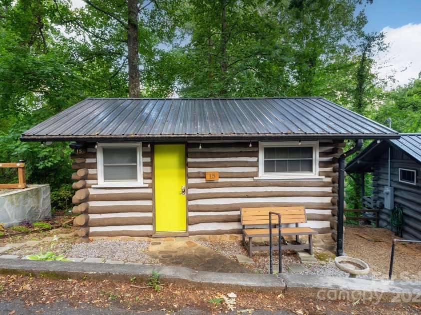 15 & 16 Cottage Drive, Asheville, NC 28805.  MLS# CAR4281267, YatesRealty ID 26004. 15 Cottage