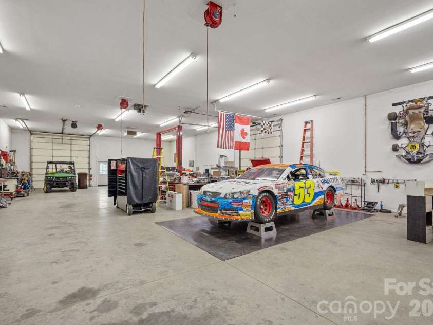 2151 Brown Chapel Road, Catawba, NC 28609.  MLS# CAR4375551, YatesRealty ID 26005. 10' X 20' in-ground surface plate. 2