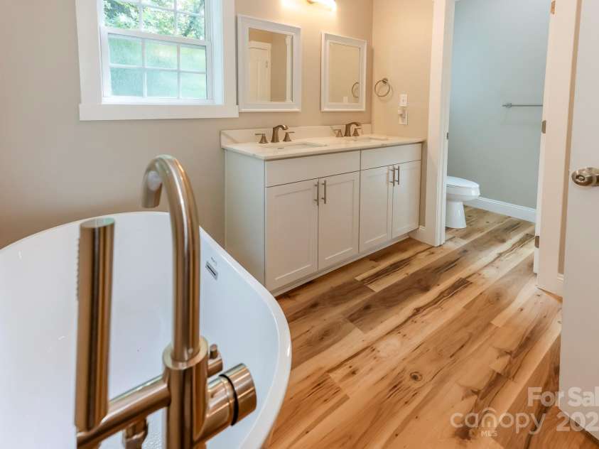 402 Sweetbriar Road, Lake Lure, NC 28746.  MLS# CAR4281606, YatesRealty ID 26005. 