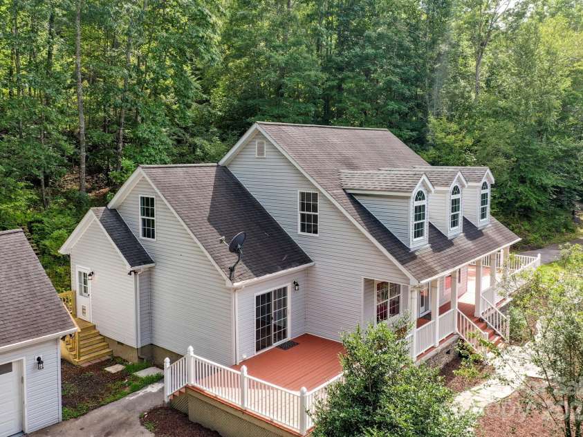 402 Sweetbriar Road, Lake Lure, NC 28746.  MLS# CAR4281606, YatesRealty ID 26005. 