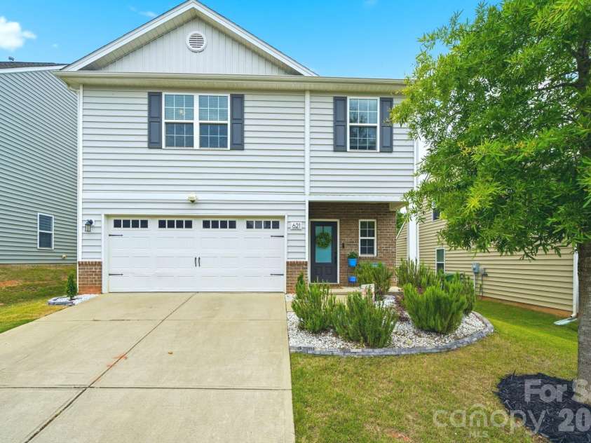 621 Cape Fear Street, Fort Mill, SC 29715.  MLS# CAR4381711, YatesRealty ID 26006. 