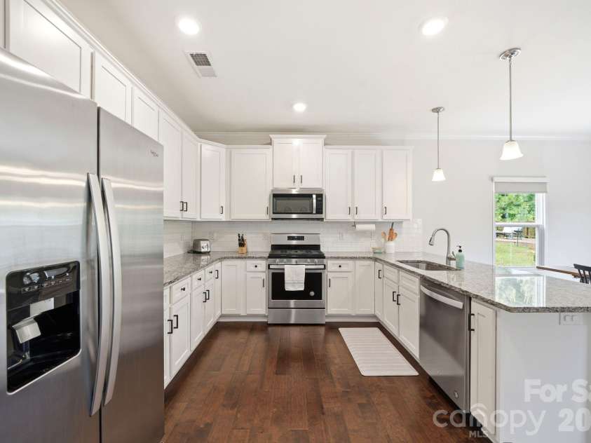 621 Cape Fear Street, Fort Mill, SC 29715.  MLS# CAR4381711, YatesRealty ID 26006. 