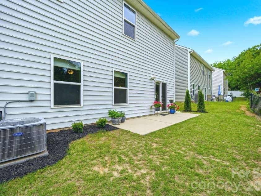 621 Cape Fear Street, Fort Mill, SC 29715.  MLS# CAR4381711, YatesRealty ID 26006. 