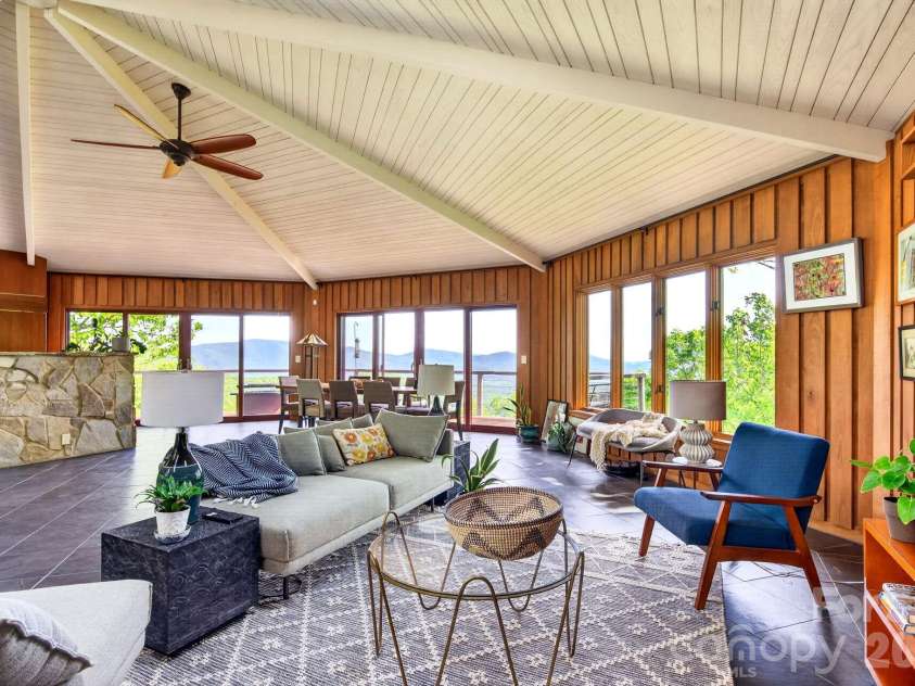 106 Windy Gap Road, Asheville, NC 28804.  MLS# CAR4372747, YatesRealty ID 26008. 