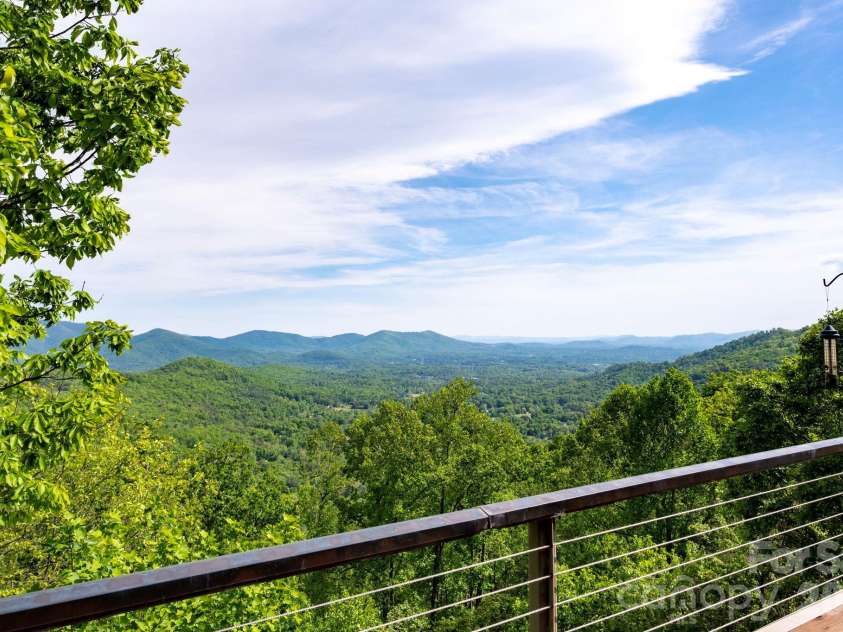 106 Windy Gap Road, Asheville, NC 28804.  MLS# CAR4372747, YatesRealty ID 26008. 