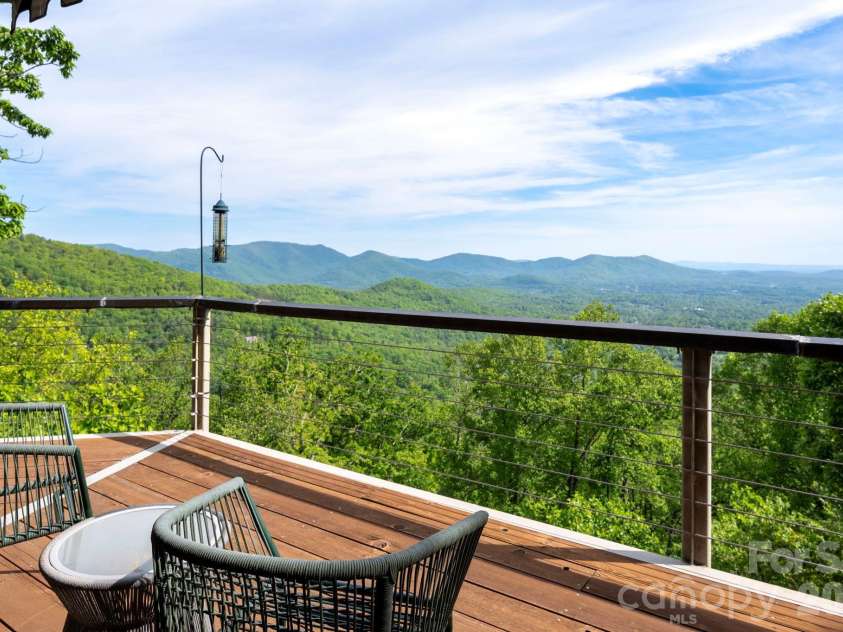 106 Windy Gap Road, Asheville, NC 28804.  MLS# CAR4372747, YatesRealty ID 26008. 