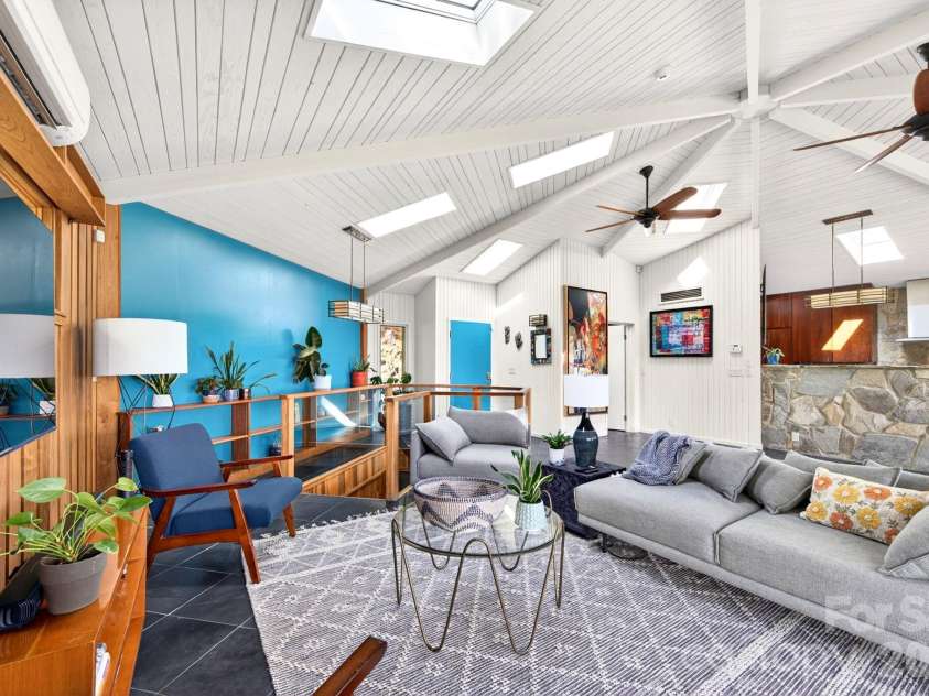 106 Windy Gap Road, Asheville, NC 28804.  MLS# CAR4372747, YatesRealty ID 26008. 