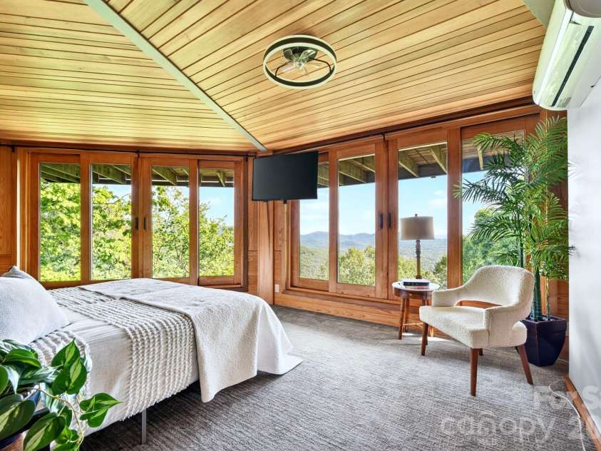 106 Windy Gap Road, Asheville, NC 28804.  MLS# CAR4372747, YatesRealty ID 26008. 