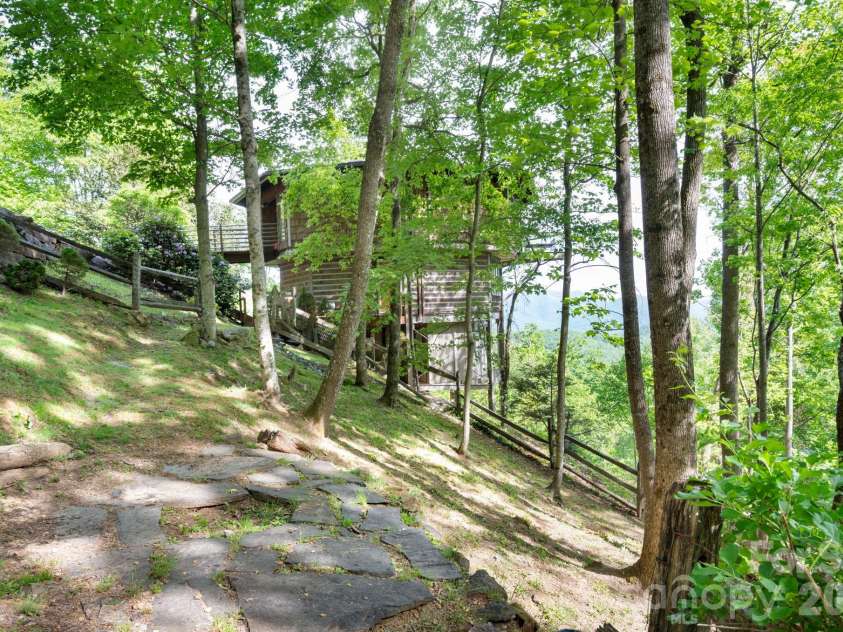106 Windy Gap Road, Asheville, NC 28804.  MLS# CAR4372747, YatesRealty ID 26008. 