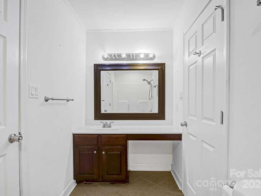 4820 Mooresville Road, Kannapolis, NC 28081.  MLS# CAR4277263, YatesRealty ID 26008. 