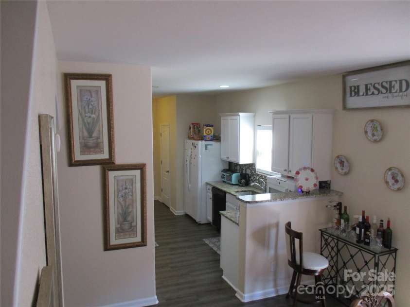 4008 Tulocay Lane, Charlotte, NC 28215.  MLS# CAR4281045, YatesRealty ID 26009. 