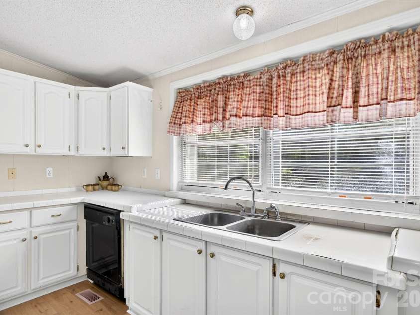 388 Chinquapin Lane, Mt Ulla, NC 28125.  MLS# CAR4344888, YatesRealty ID 2601. 