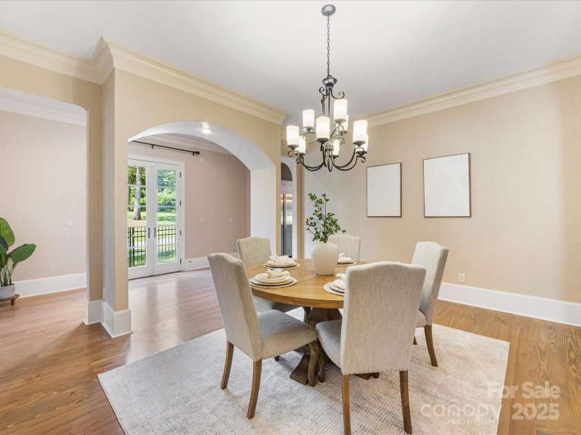 703 Sainte Rose Lane, Charlotte, NC 28226.  MLS# CAR4280610, YatesRealty ID 26011. 