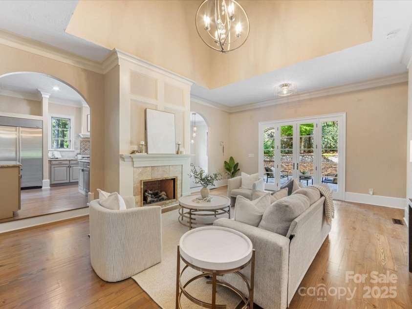 703 Sainte Rose Lane, Charlotte, NC 28226.  MLS# CAR4280610, YatesRealty ID 26011. 