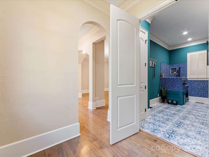 703 Sainte Rose Lane, Charlotte, NC 28226.  MLS# CAR4280610, YatesRealty ID 26011. 