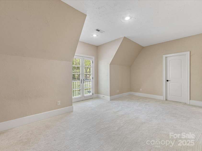 703 Sainte Rose Lane, Charlotte, NC 28226.  MLS# CAR4280610, YatesRealty ID 26011. 