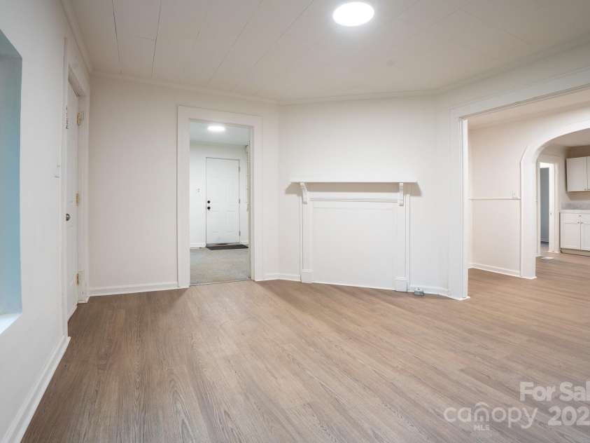 2901 Shipp Avenue, Newton, NC 28658.  MLS# CAR4266618, YatesRealty ID 26012. 