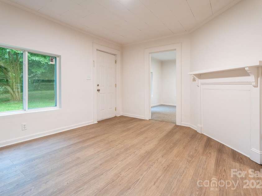 2901 Shipp Avenue, Newton, NC 28658.  MLS# CAR4266618, YatesRealty ID 26012. 