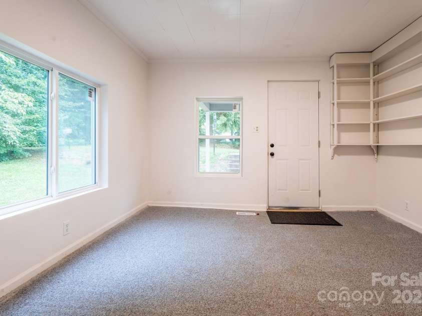 2901 Shipp Avenue, Newton, NC 28658.  MLS# CAR4266618, YatesRealty ID 26012. 