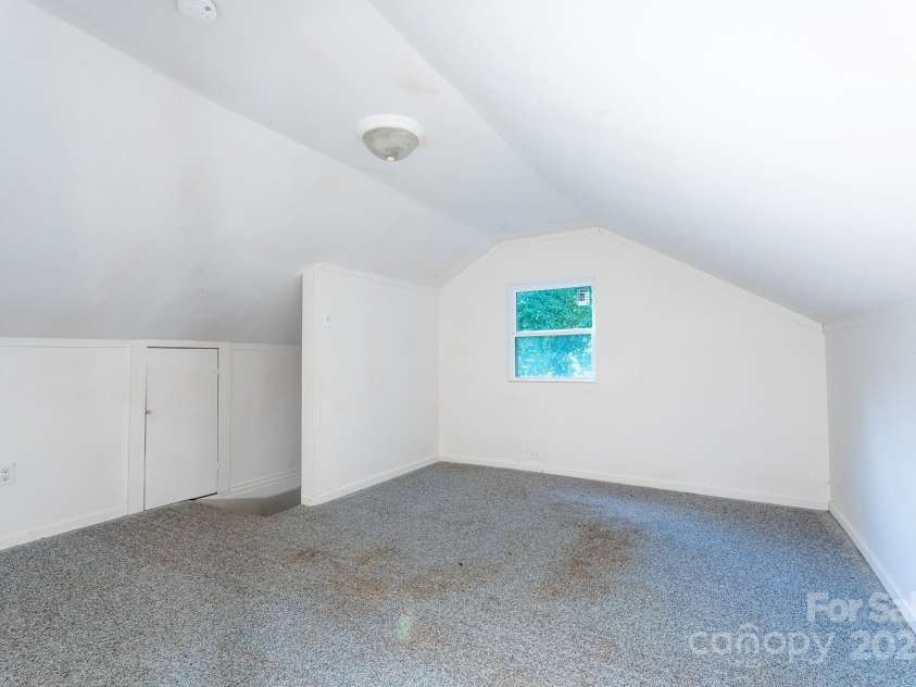 2901 Shipp Avenue, Newton, NC 28658.  MLS# CAR4266618, YatesRealty ID 26012. 