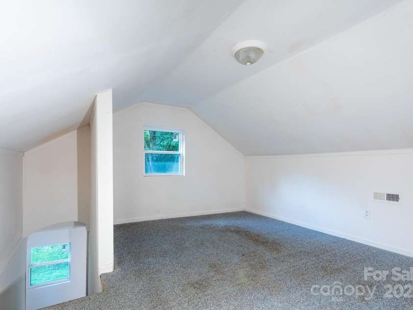 2901 Shipp Avenue, Newton, NC 28658.  MLS# CAR4266618, YatesRealty ID 26012. 